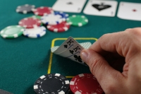 De voordelen van spelen in een lokaal casino versus een toeristisch casino