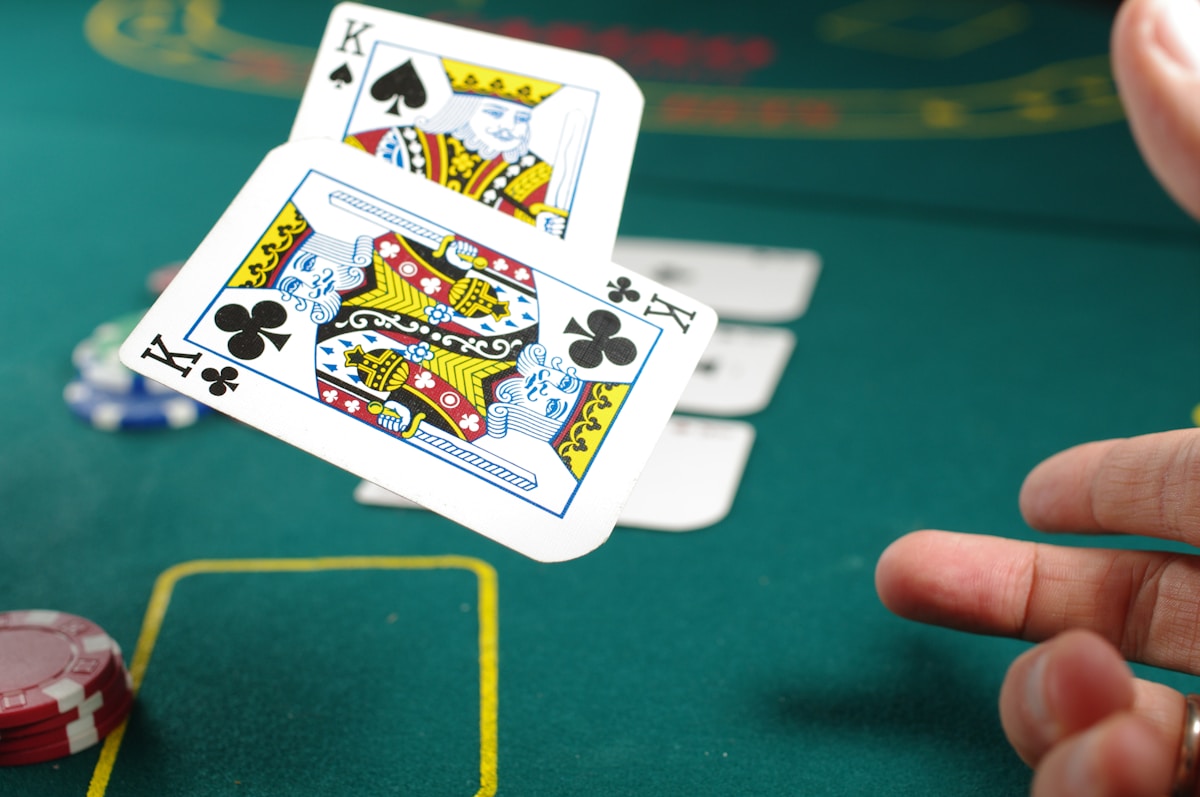 Zo speel je blackjack met een huisvoordeel van minder dan 1%